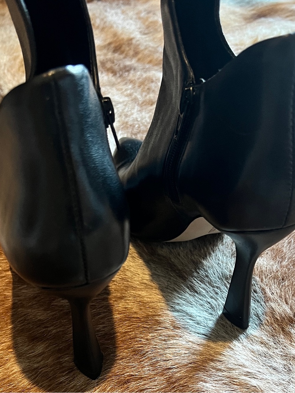 Gianni Bini Classic Black Pointed Toe Ankle Boots - Picture 3 of 5
